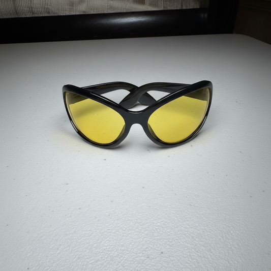 Retro-Inspired Cat-Eye Sunglasses