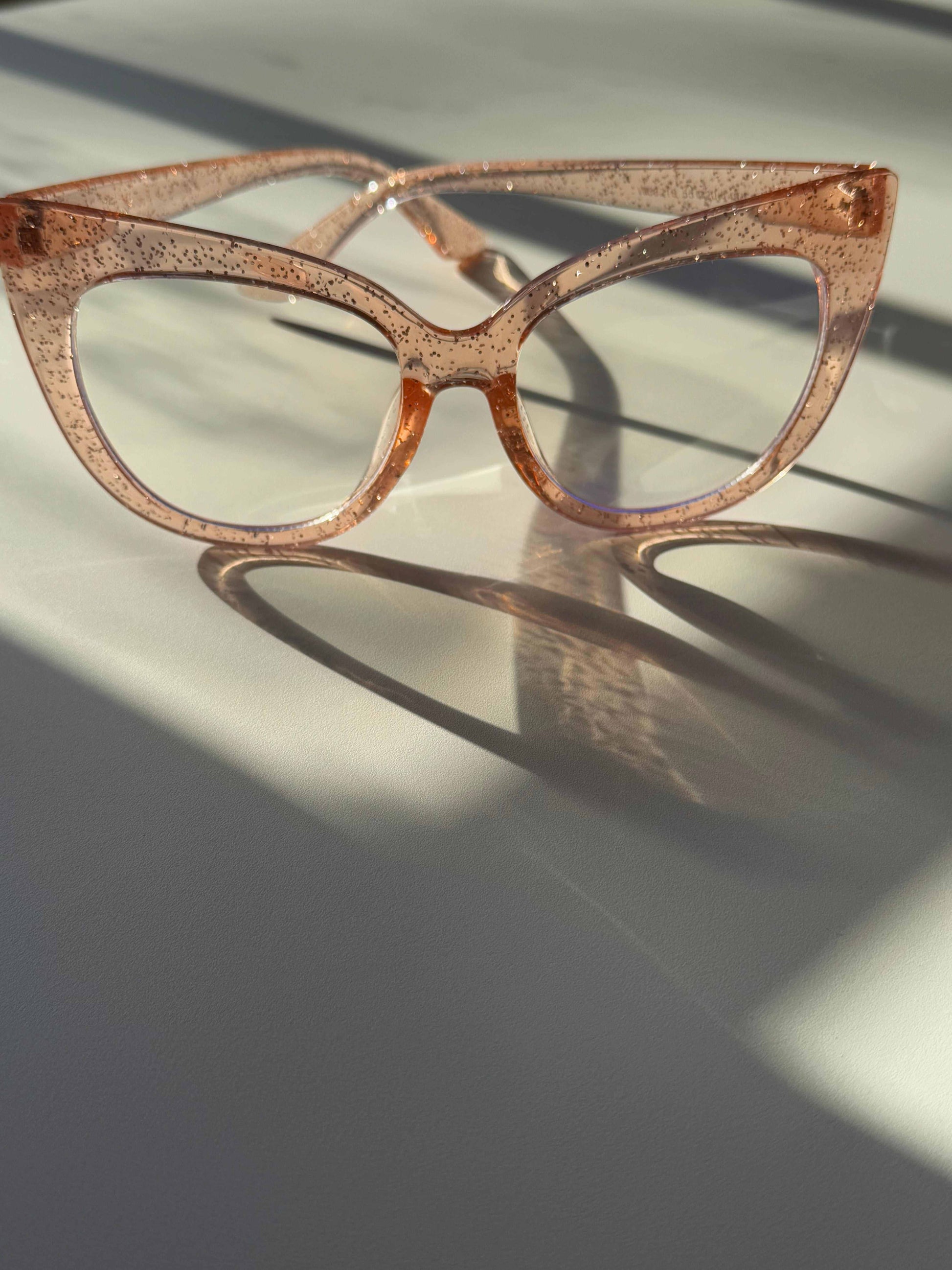 cat eye shape glasses