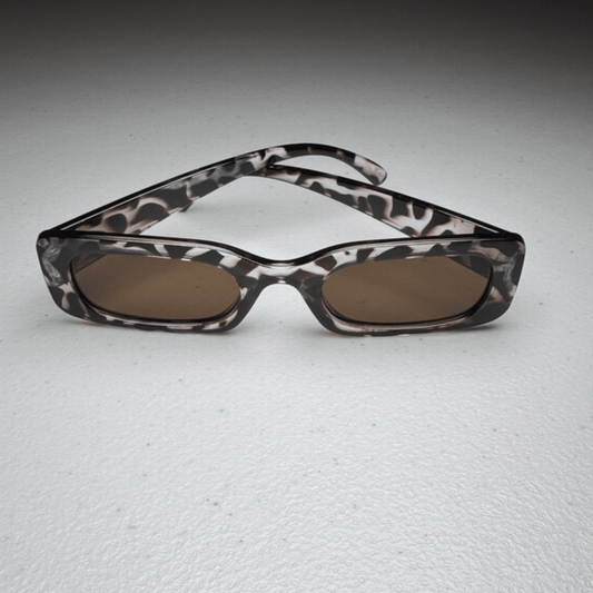 Chic Tortoiseshell Rectangle Sunglasses